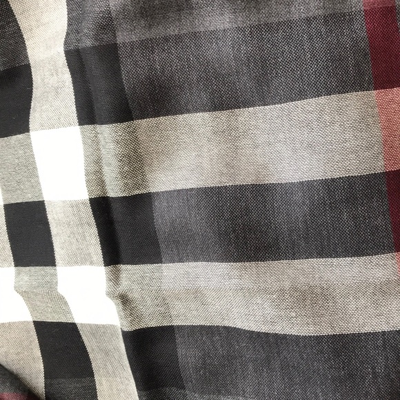 NWT Auth Burberry Scarves - Picture 6 of 8